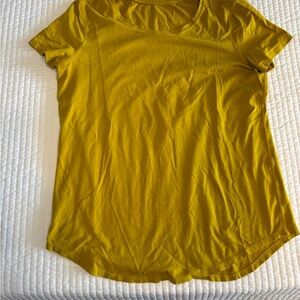 Lululemon Athletica Gold Short Sleeve T-Shirt